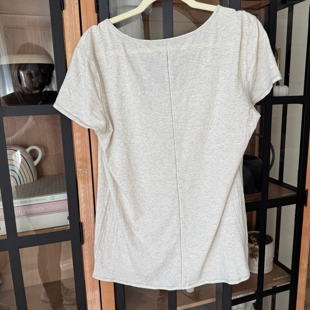 Lululemon Superb Short Sleeve Tee Wee Stripe Heathered Light grey ladder stich - Picture 2 of 11